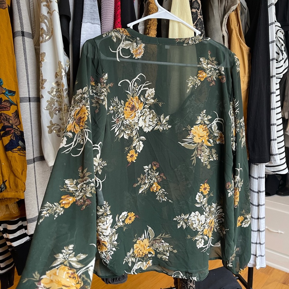 Long sleeve dress shirt